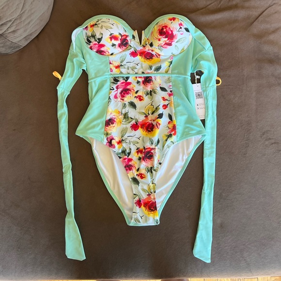 Cupshe Floral One-Piece w Removable Straps, Large - Picture 8 of 9